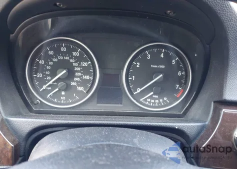 2011 BMW 328I xDrive z USA, uszkodzony, nr VIN WBAPK5C52BF124717